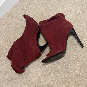 Burberry Shoe, size 36, burgundy, high 4’.